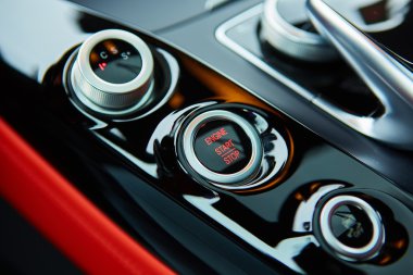 Motoru durdur modern yeni araba düğmesini başlat