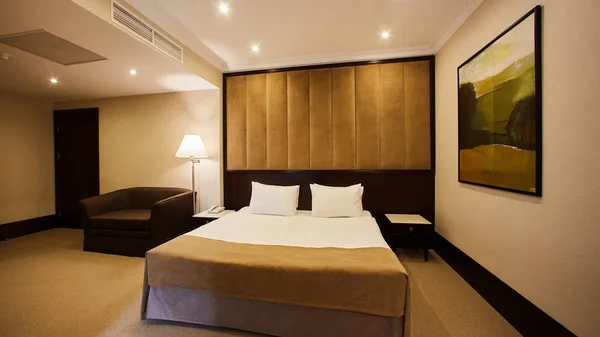 Güzel yatak odası dekorasyon iç tasarım otel — Stok fotoğraf