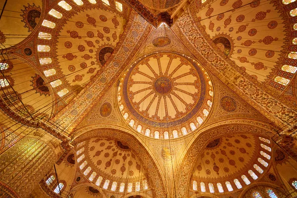 Interno della Moschea Blu a Istanbul, Turchia. Turco: Sultan Ahmet Cami — Foto Stock