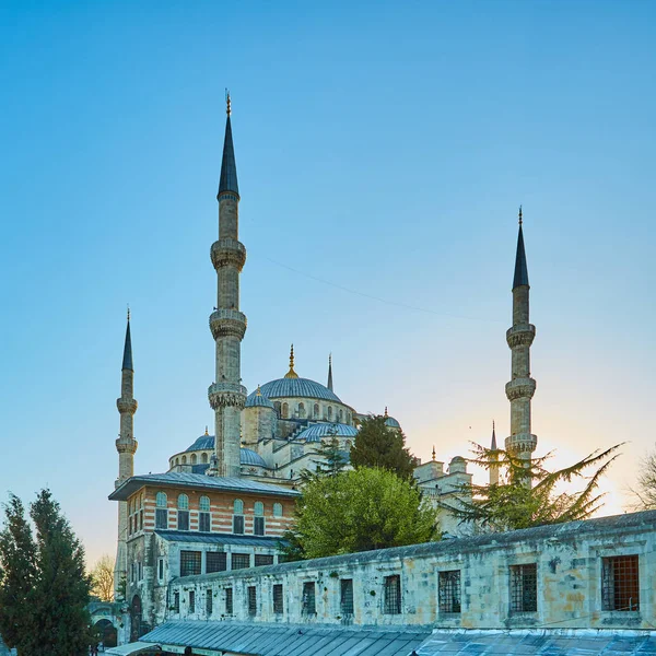 Το Μπλε Τζαμί, που ονομάζεται επίσης Μπλε Τζαμί ή Τζαμί του Σουλτάνου Αχμέτ στην Κωνσταντινούπολη, Τουρκία — Φωτογραφία Αρχείου