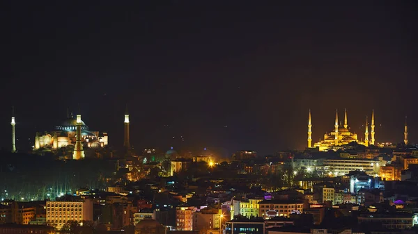 Luces nocturnas de Estambul — Foto de Stock