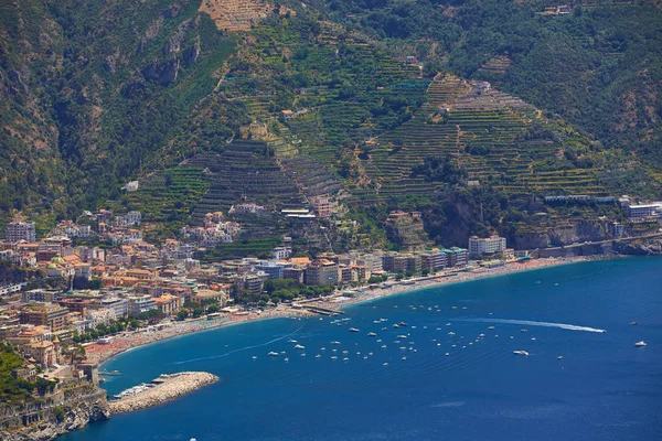 Hoge hoekmening van Minori en Maiori, Amalfikust, Italië — Stockfoto