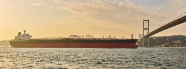 Lojistik ve taşımacılık uluslararası konteyner kargo gemisi. Navlun taşımacılık, nakliye.