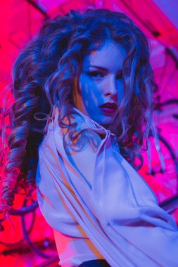 güzel narin kadın portresi