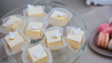 Şeker çubuğu düğün, şeker büfesi, bir düğünde lezzetli çikolata.