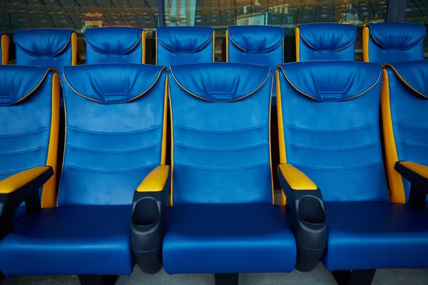Niebieski fotel na sport stadion — Zdjęcie stockowe