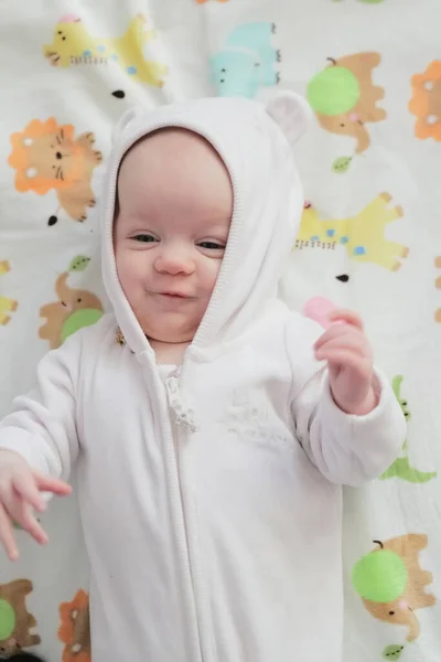 Portrait of baby awake, looking at the camera — Stock Photo, Image