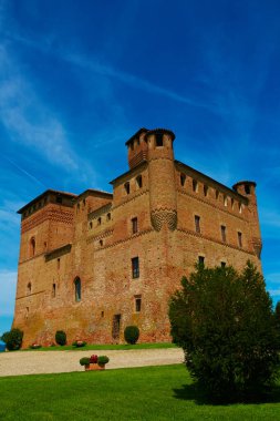 Castello di Grinzane Cavour Piemonte İtalya