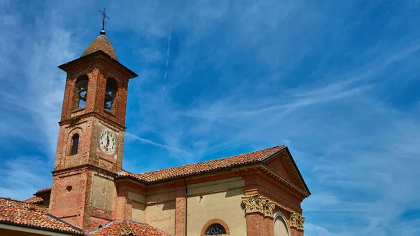 Church in Grinzane Cavour municipality, Piedmont, Italy — Stock Photo, Image