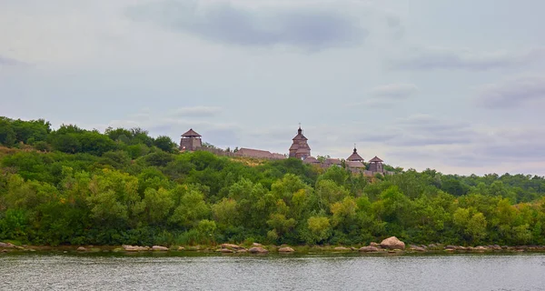 Veduta dell'isola di Khortytsya dal fiume Dnieper — Foto Stock