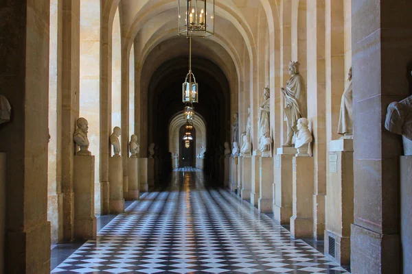 Belső folyosó a Versailles-i palotában Párizs közelében — Stock Fotó