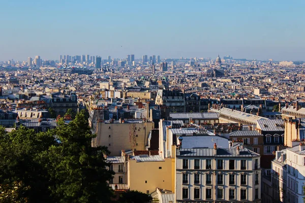 Вид с воздуха на Париж с Butte Montmartre, Франция — стоковое фото