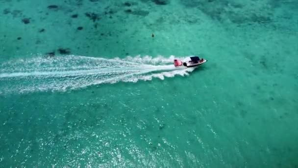 Steady Top Shot Speedboat Riding Highspeed Beautiful Indian Ocean — ストック動画