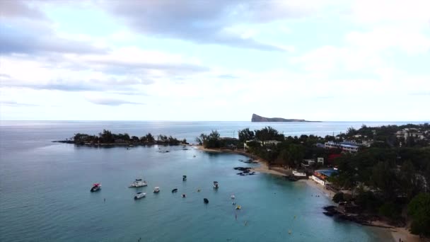 Ascending Drone Shot Blue Lagoon Bay African Paradise Aerial View — Stock Video