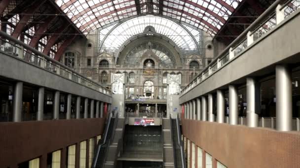 Static Wide Shot Beautiful Central Train Station Different Level Tracks — Wideo stockowe