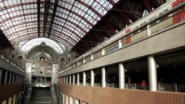 Amazing Wide Shot Vintage Train Station Platform Tracks Different Levels — Stock Video