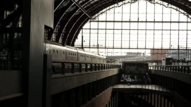 Fantastisk Bred Bild Antwerpens Centralstation Siluett Med Solljus Bakgrunden — Stockvideo