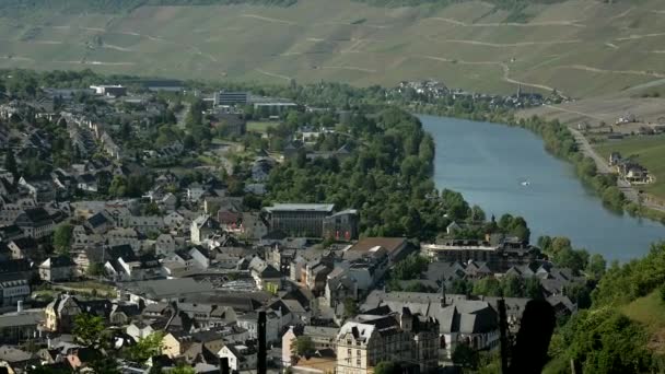 Bernkastel Kues Stad Bredvid Mosel River Och Underbar Vingård Landskap — Stockvideo