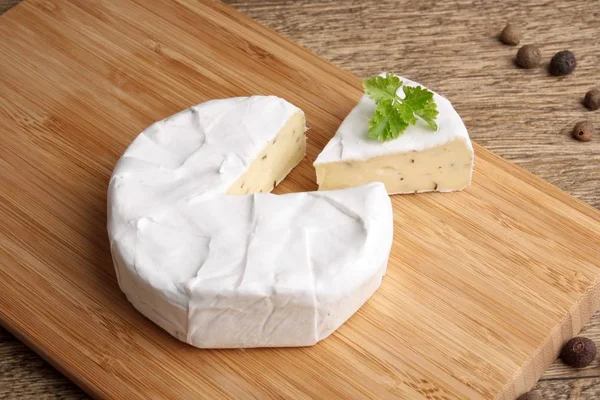 Brie al formaggio Camembert — Foto Stock