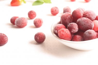 Beyaz donmuş kızılcık