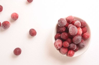 Beyaz donmuş kızılcık