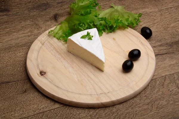 Piatto di formaggio Camembert — Foto Stock