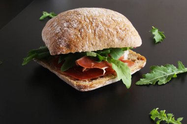 sandviç prosciutto hamon ciabatta