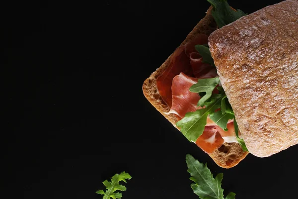Jamón prosciutto sándwich ciabatta —  Fotos de Stock