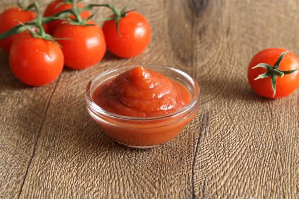 Sauce tomate ketchup tomates romarin — Photo