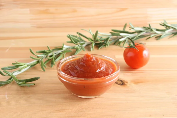 Tomatensauce Ketchup Tomaten Rosmarin — Stockfoto