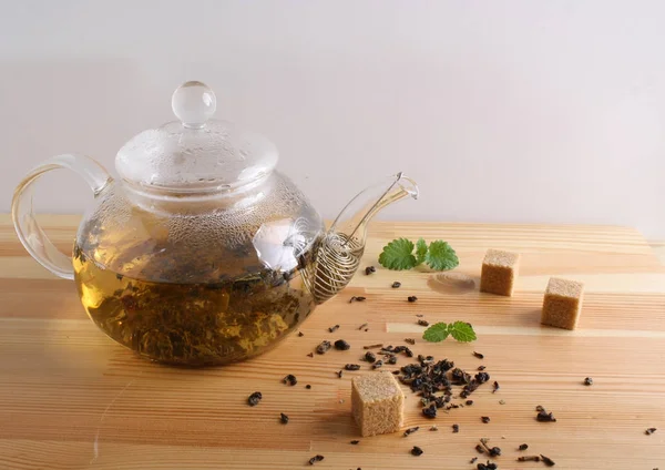 Τσάι Κύπελλο τσαγιέρα φόντο ξύλινη — Φωτογραφία Αρχείου
