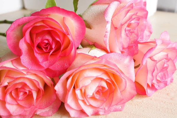 ピンクのバラは、抽象化を背景します。 — ストック写真
