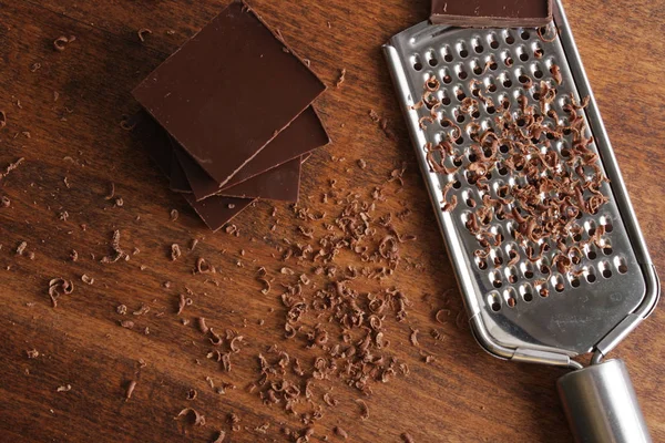 ahşap arka plan rende rendelenmiş çikolata