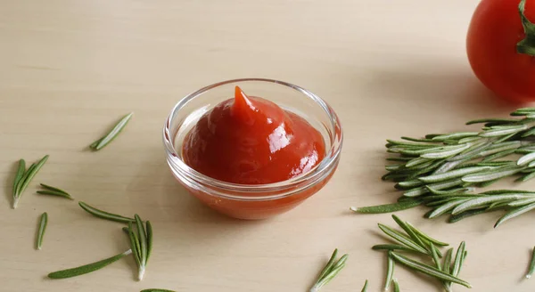 Ketchup Tomatensauce Einer Glasschüssel — Stockfoto