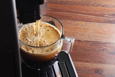 kahve espresso kahve makinesi ahşap arka plan cam