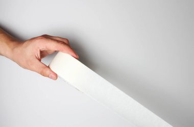 El ve gri arka plan üzerinde bant