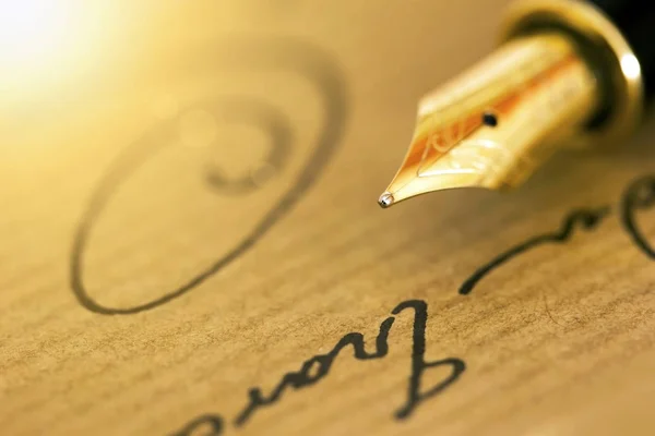 Pen en handtekening — Stockfoto