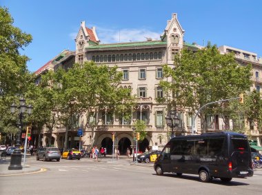 Barcelona'da Passeig de Gracia Caddesi mimarisi