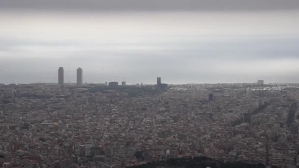 Вид на Барселону из Тибидабо — стоковое видео