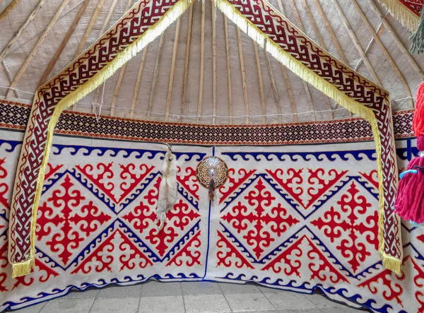 Kazakh yurt Interior — Stock Photo, Image
