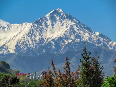 Almatı dağlardan