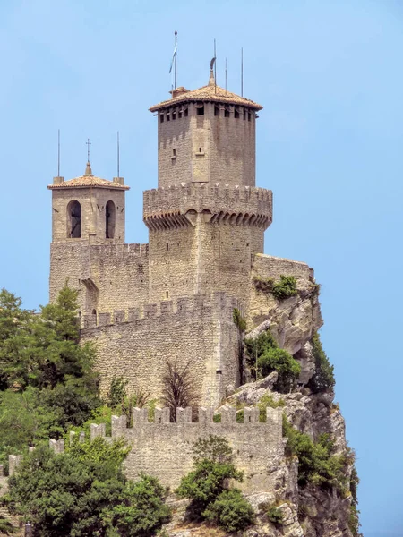San Marino - Castillo en la roca — Foto de Stock