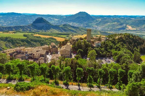 San Leo - Visa till den medeltida byn — Stockfoto