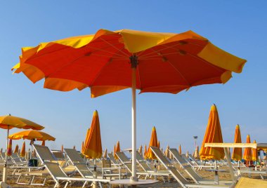 Rimini - turuncu şemsiye