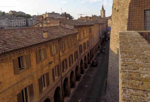 Urbino - Houses of old city — Stock Photo, Image