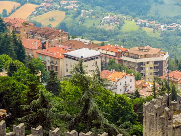 San Marino - arkitekturen i staden — Stockfoto