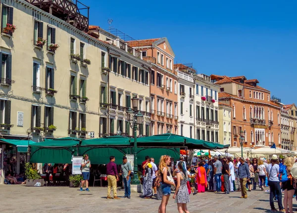 Venecia - Vista a la arquitectura de la ciudad vieja — Foto de Stock