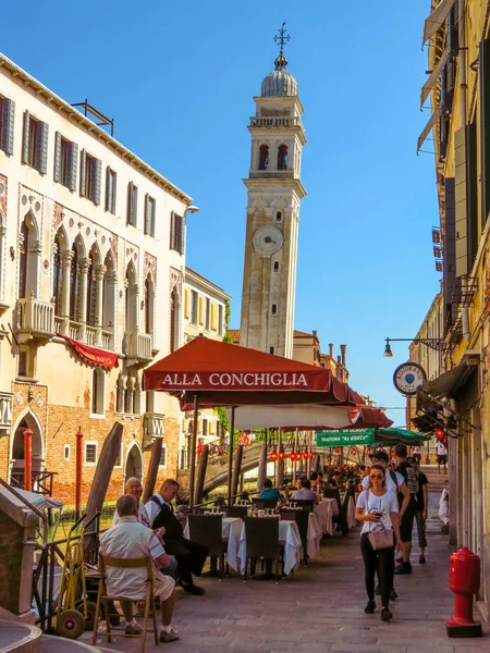 Venice - Falling campanile in Venice — Stock Photo, Image