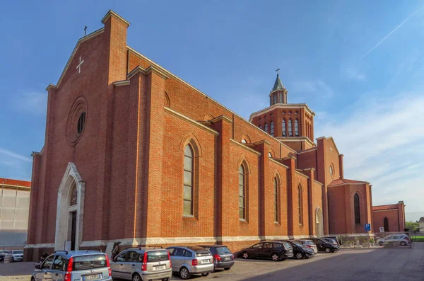 Rimini - San Francesco Katolik Kilisesi — Stok fotoğraf