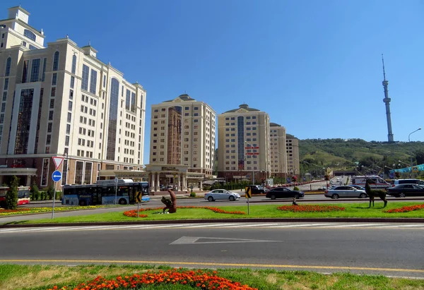 Almatı - Dostyk avenue — Stok fotoğraf